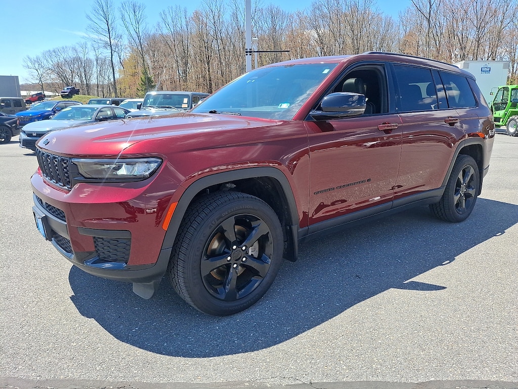 Used 2023 Jeep Grand Cherokee L Laredo SUV