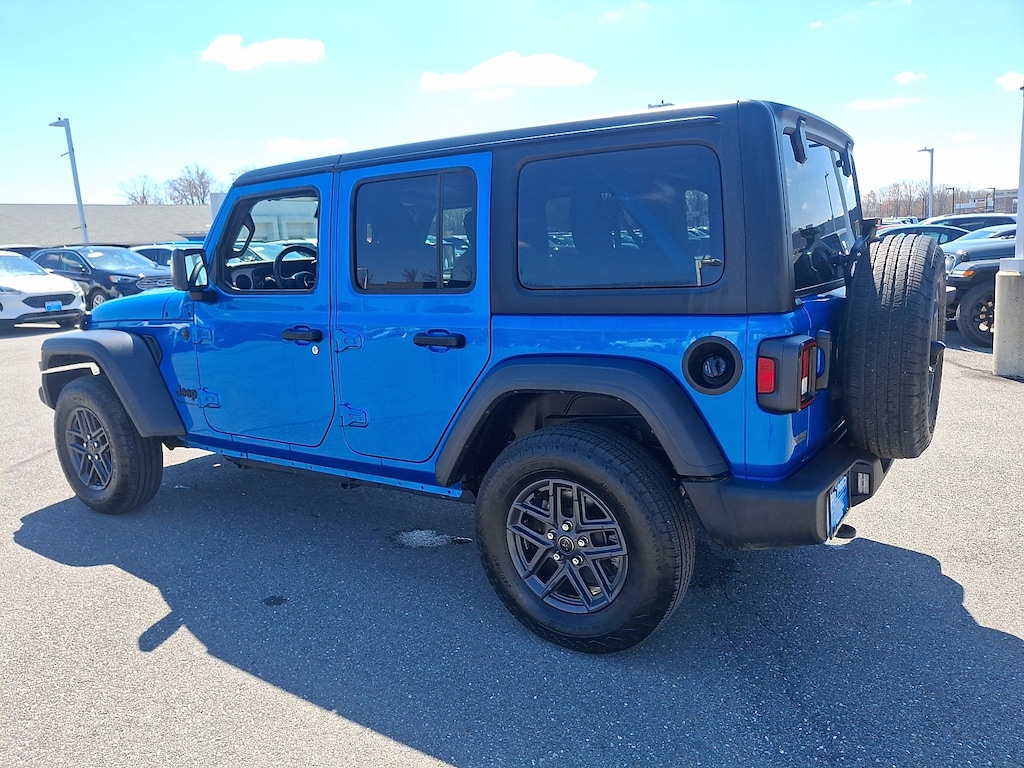 Used 2025 Jeep Wrangler 4-Door Summit 4x4 Sport Utility