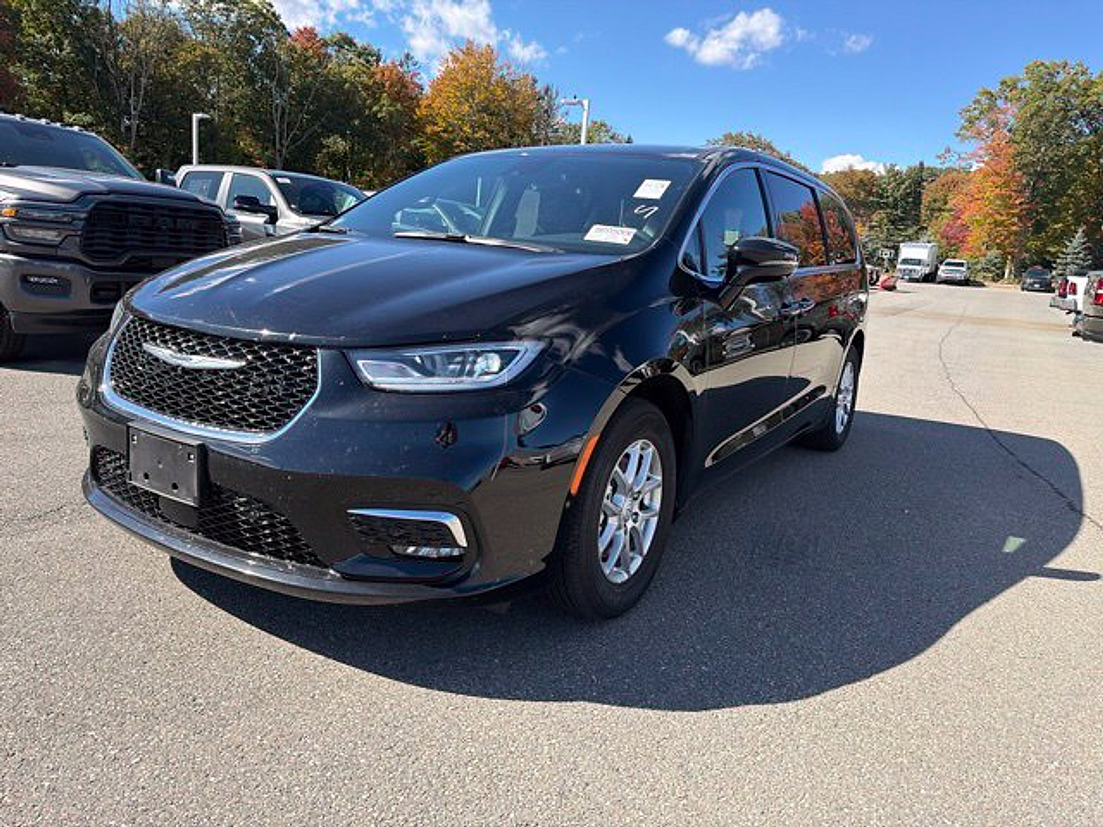 Used 2026 Chrysler Pacifica Select Passenger Van