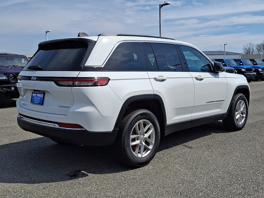 New 2026 Jeep Grand Cherokee Laredo X 4x4 Sport Utility