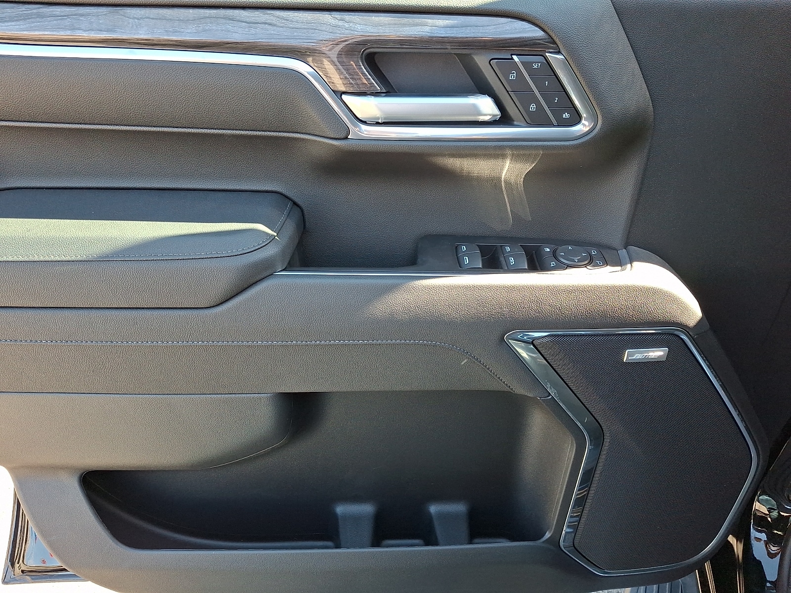 2026 Chevrolet Silverado 1500 LTZ - Photo 8