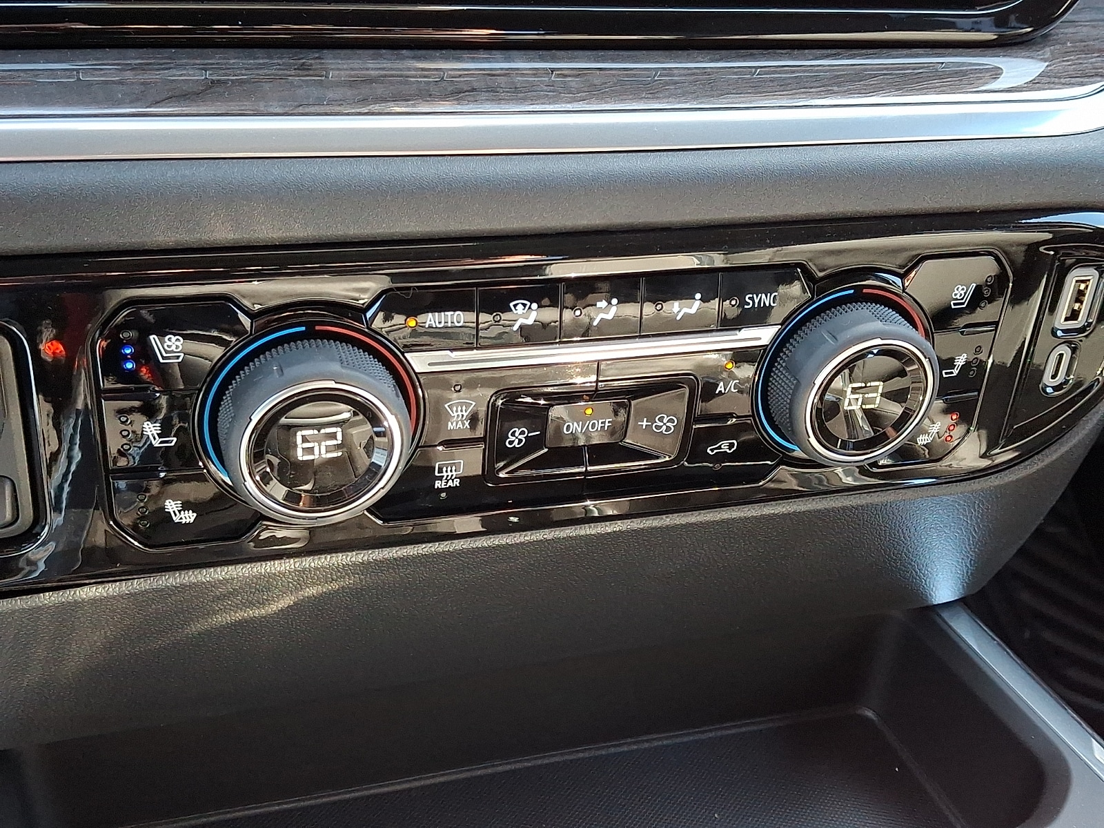 2026 Chevrolet Silverado 1500 LTZ - Photo 11