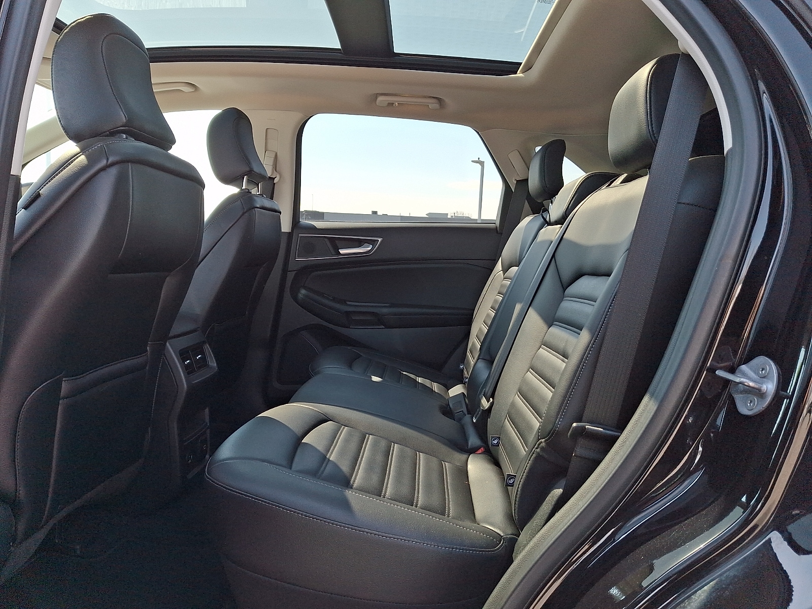 2022 Ford Edge SEL - Photo 10