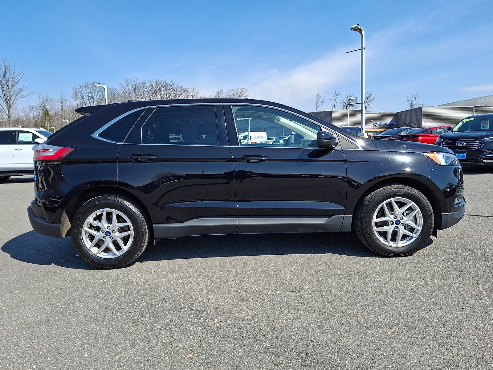 2022 Ford Edge SEL - Photo 7
