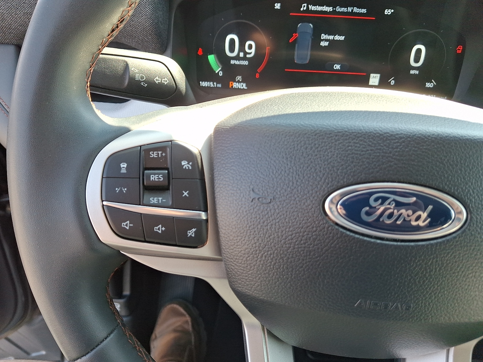 2025 Ford Explorer Active - Photo 22