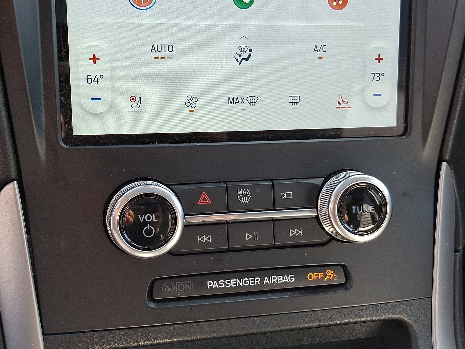 2022 Ford Edge SEL - Photo 16