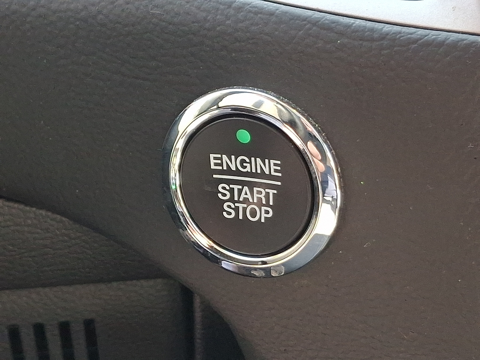 2022 Ford Edge SEL - Photo 24