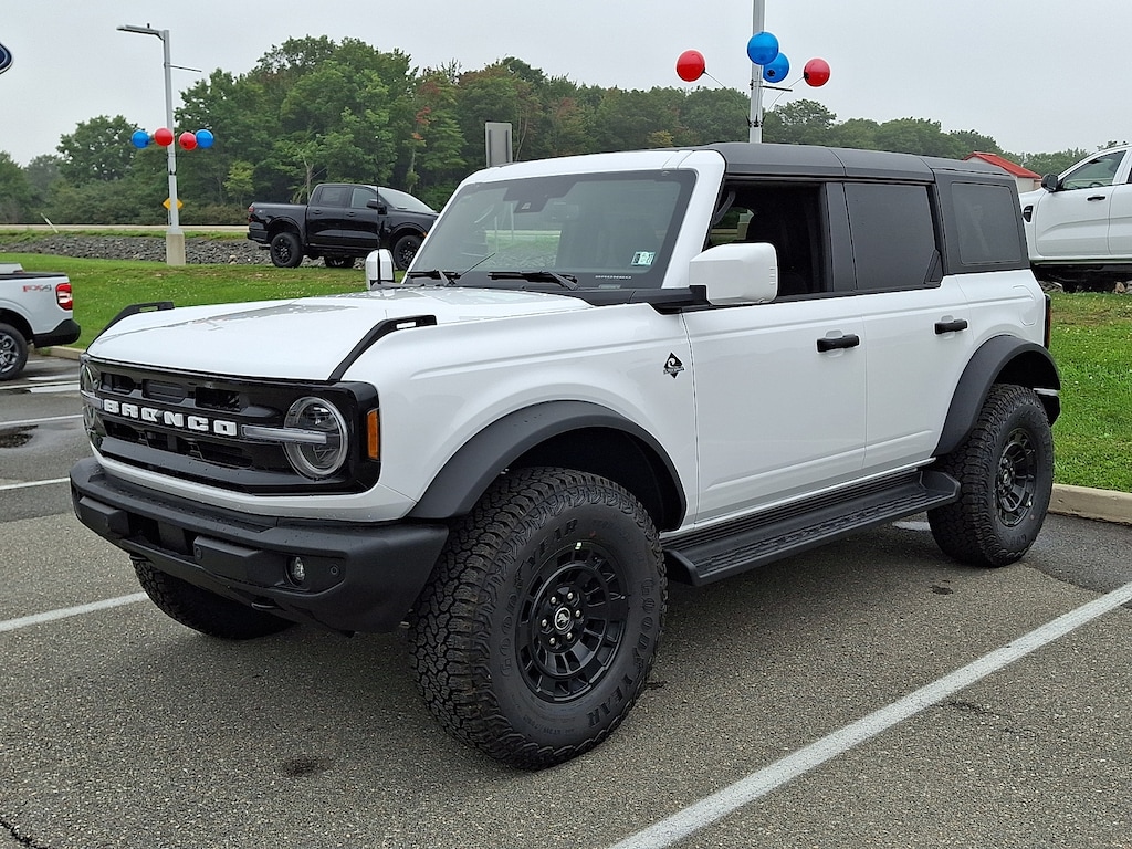 New 2026 Ford Bronco Outer Banks SUV