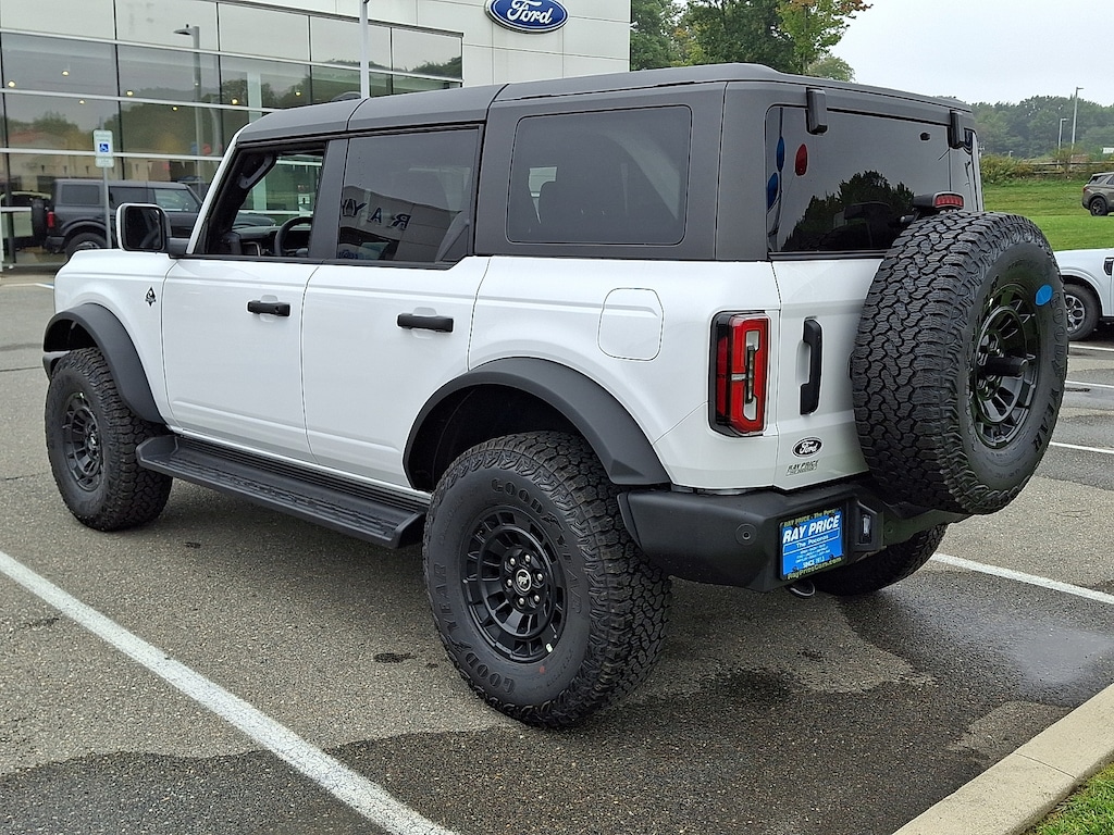 New 2026 Ford Bronco Outer Banks SUV