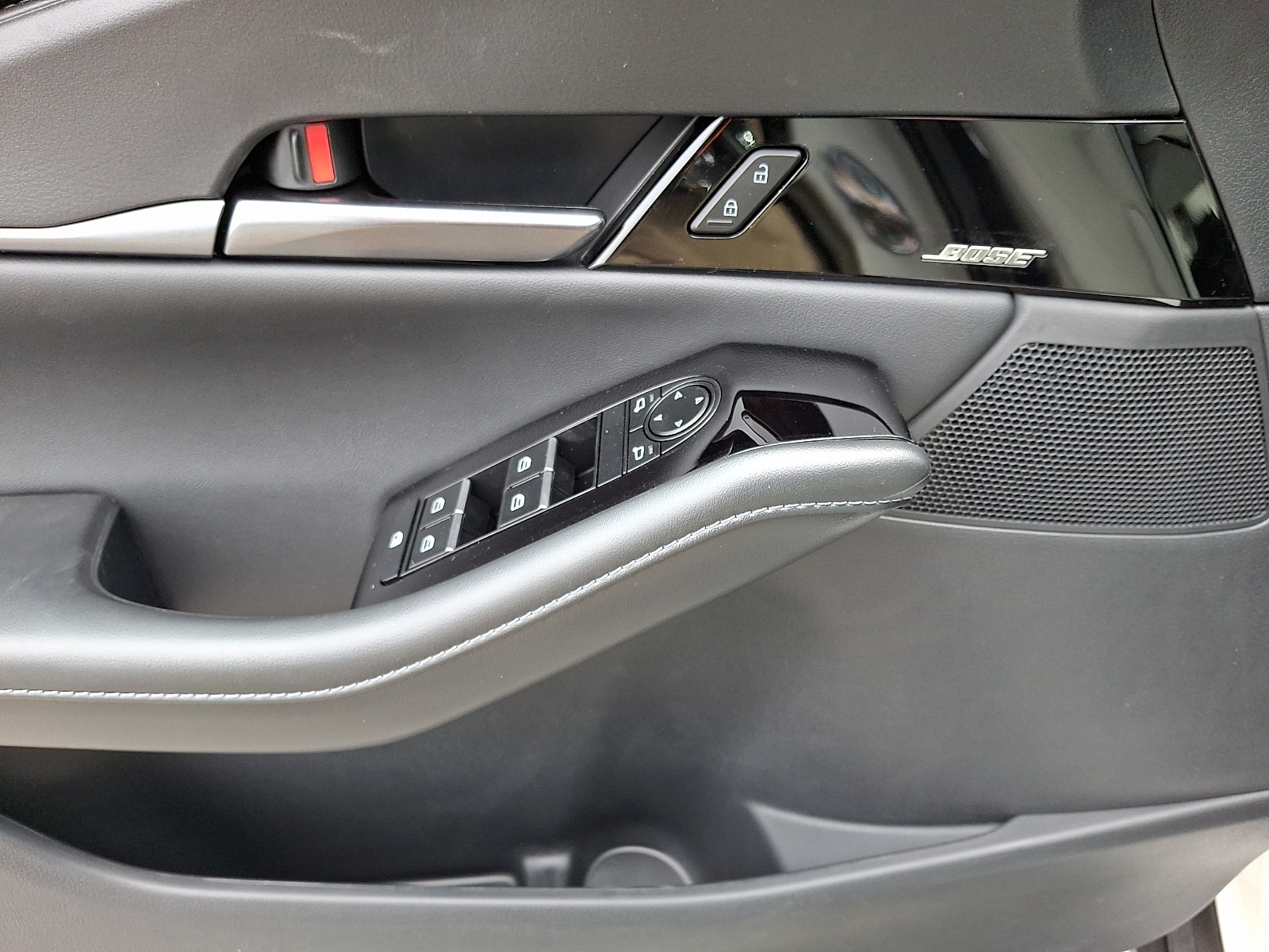 2026 Mazda CX-30 Turbo Premium Plus - Photo 9