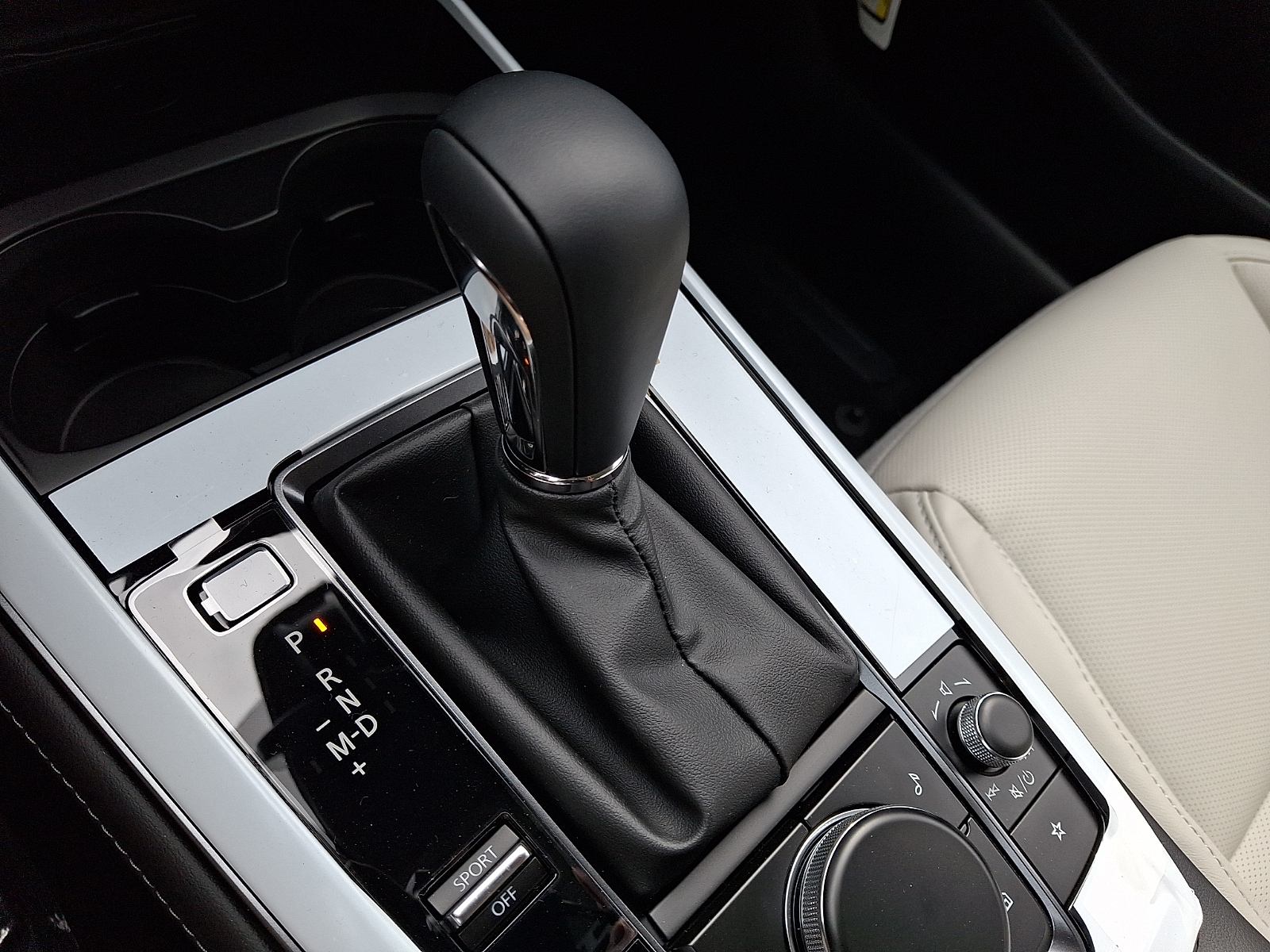 2026 Mazda CX-30 Turbo Premium Plus - Photo 11