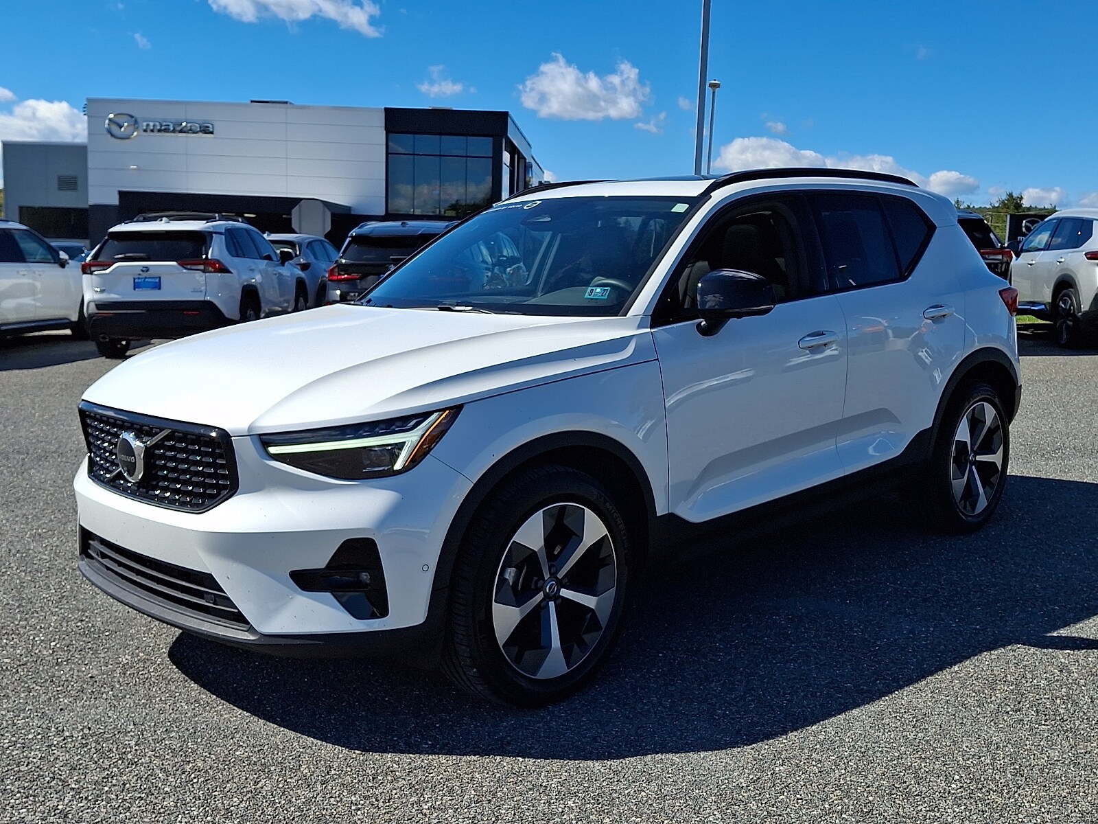 Used 2026 Volvo XC40 Plus, B5 AWD Gas (Mild Hybrid), Dark SUV