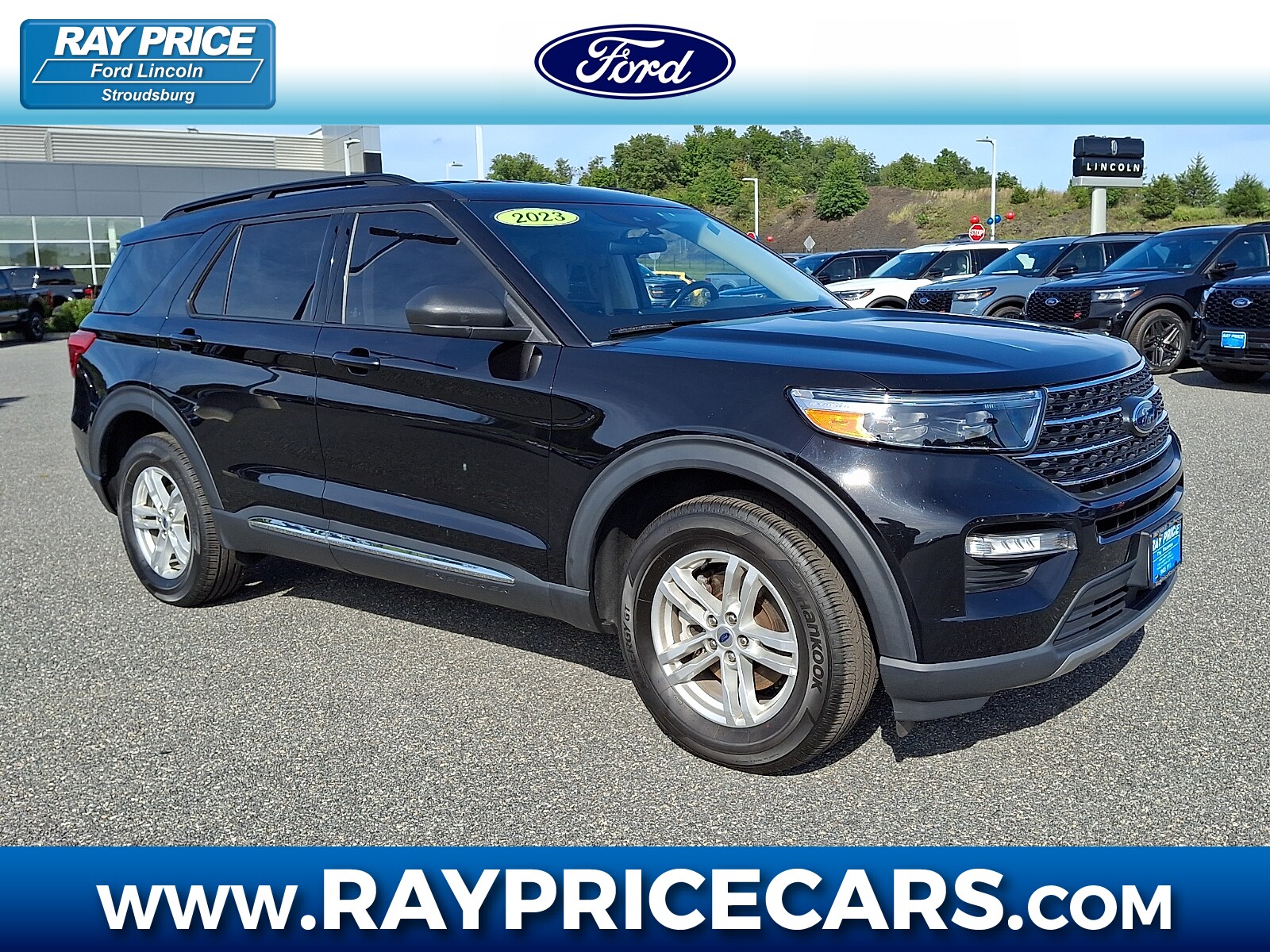 2023 Ford Explorer SUV 