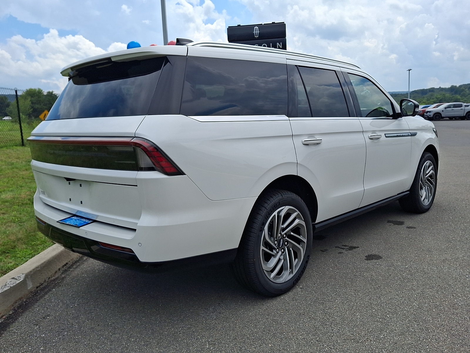 2027 Lincoln Navigator Reserve - Photo 5