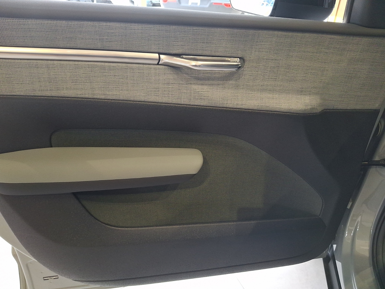 2026 Volvo EX30 Ultra - Photo 9