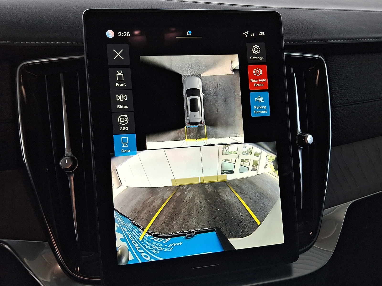 2026 Volvo XC90 Ultra - Photo 16