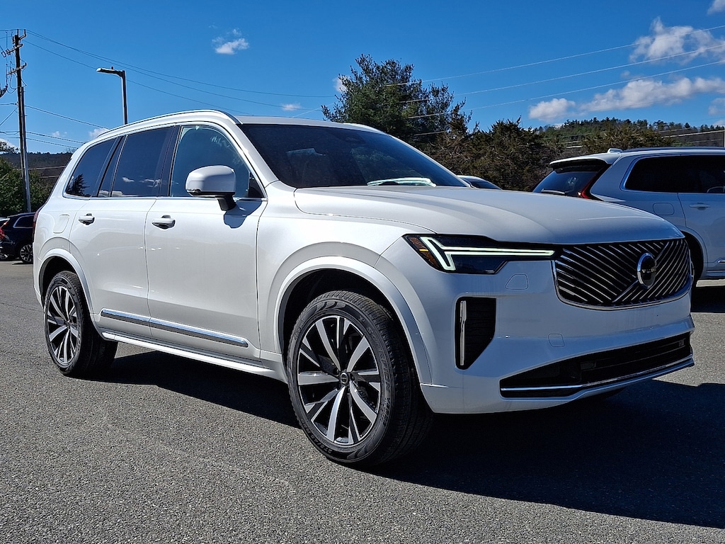 New 2026 Volvo XC90 B6 Core SUV