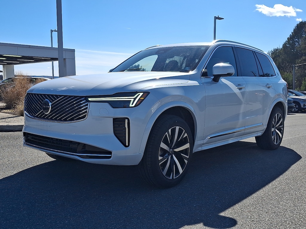 New 2026 Volvo XC90 B6 Core SUV
