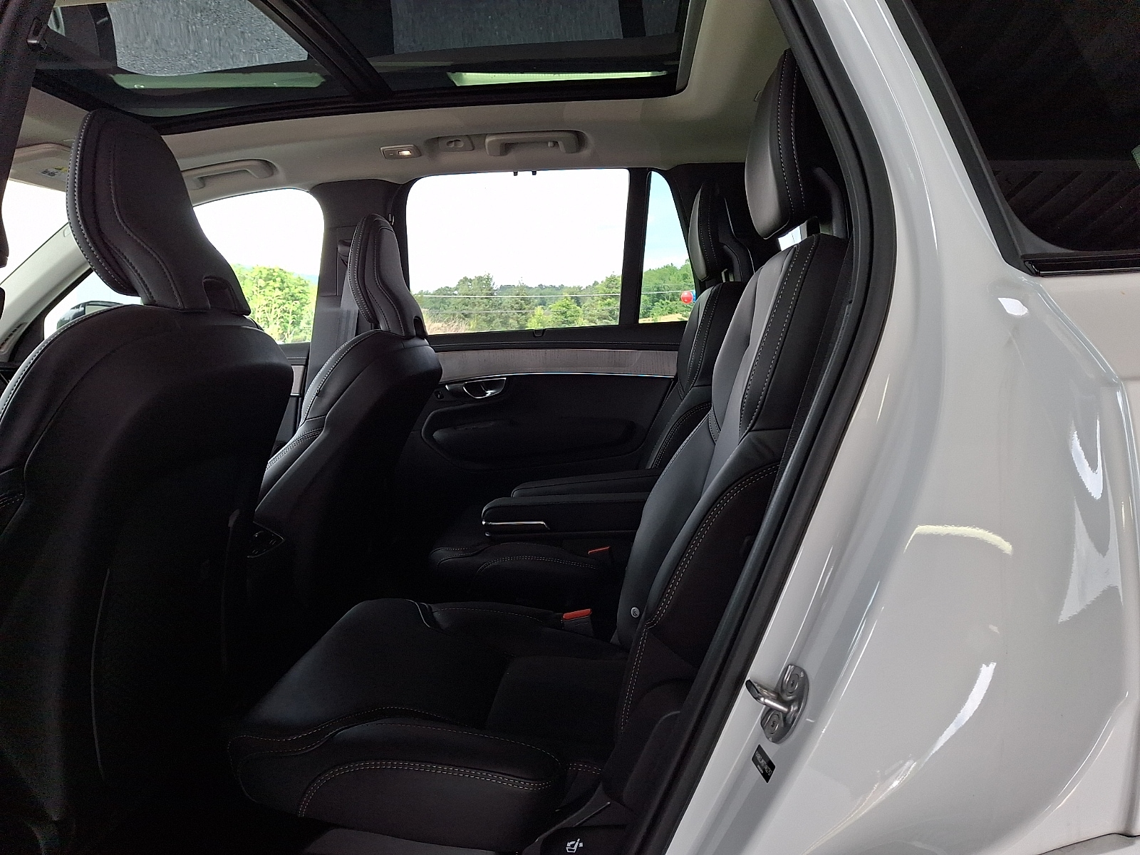 2026 Volvo XC90 Ultra - Photo 7