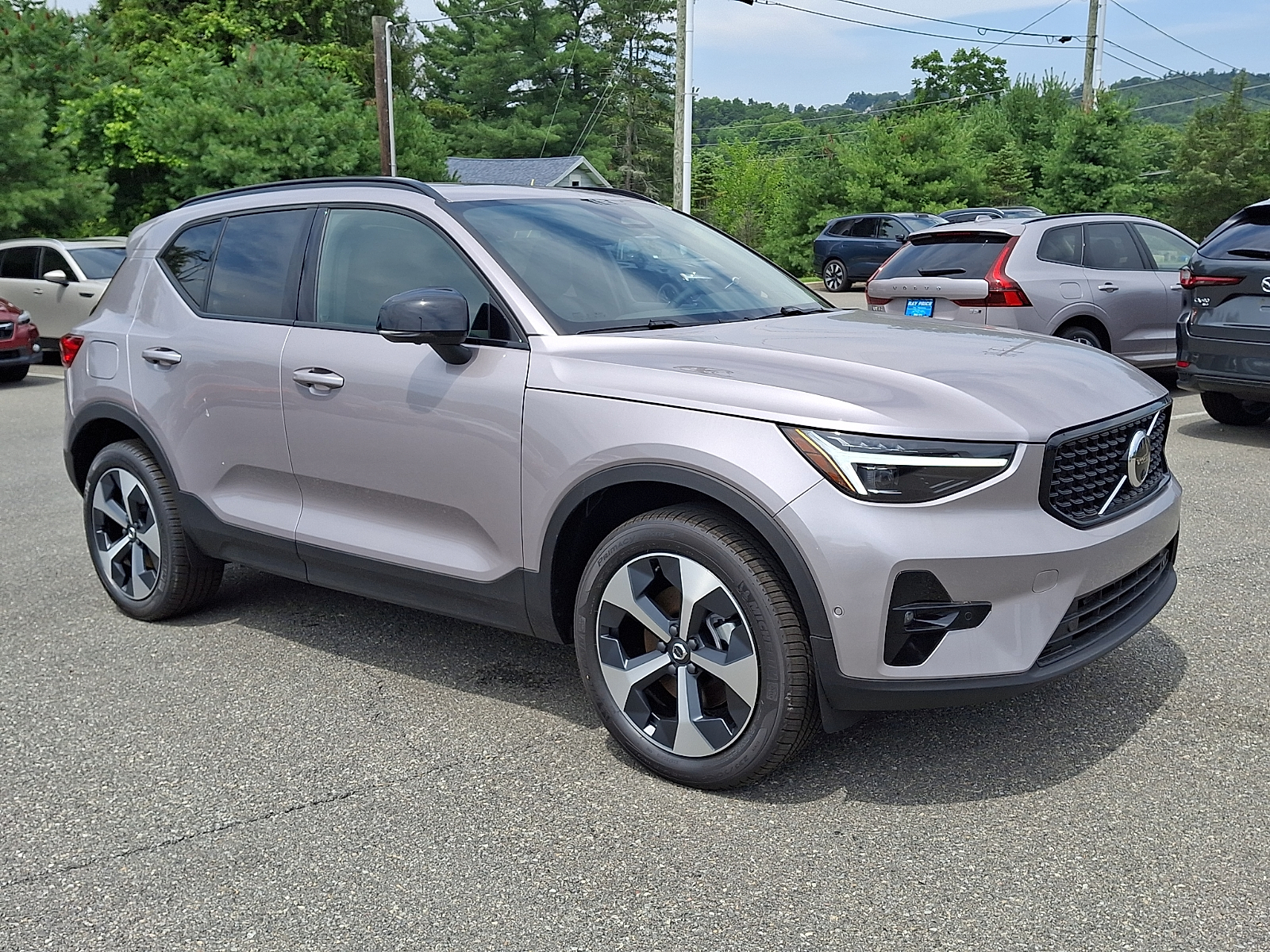 New 2026 Volvo XC40 B5 Plus SUV