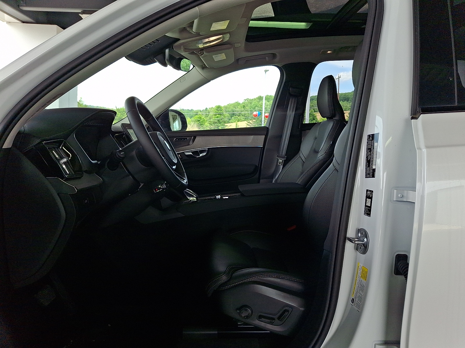 2026 Volvo XC90 Ultra - Photo 10