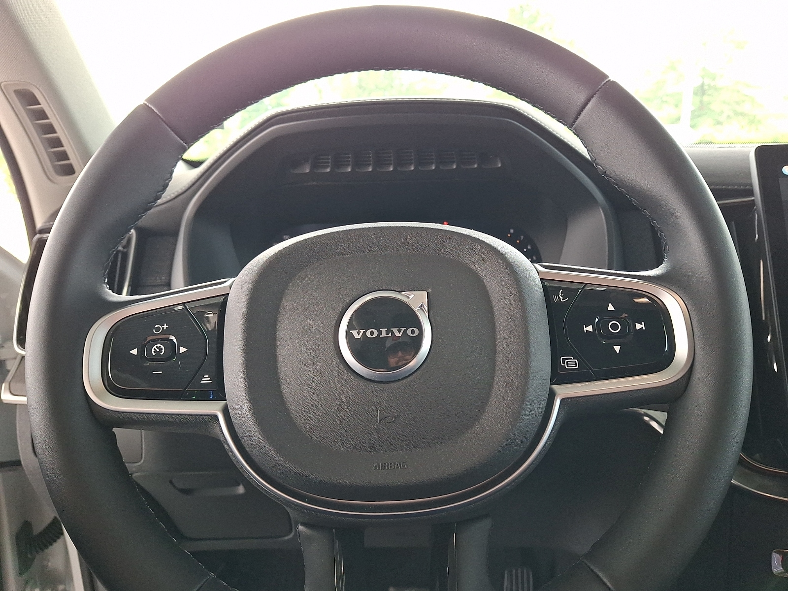 2026 Volvo XC90 Ultra - Photo 17