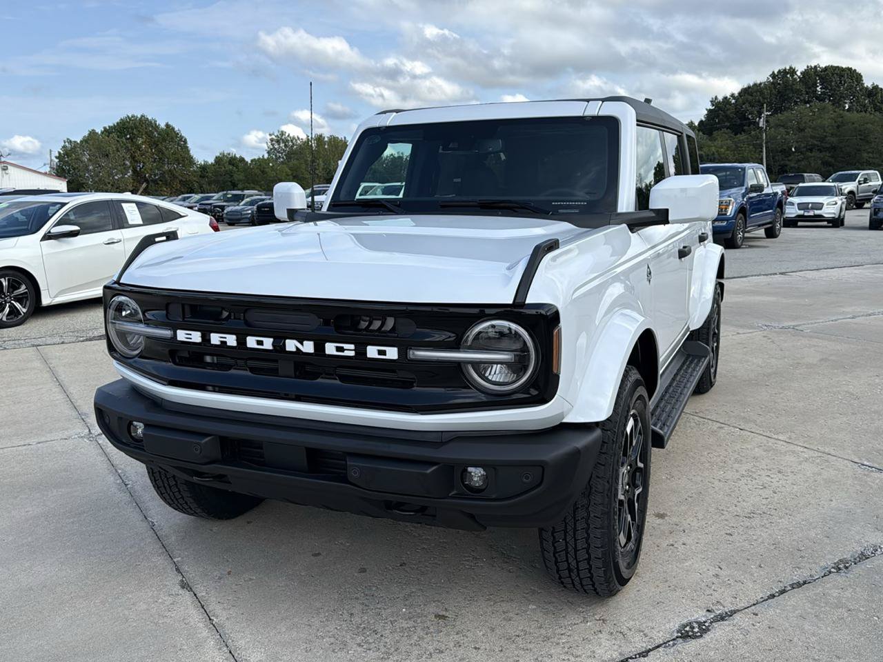 2026 Ford Bronco Outer Banks SUV