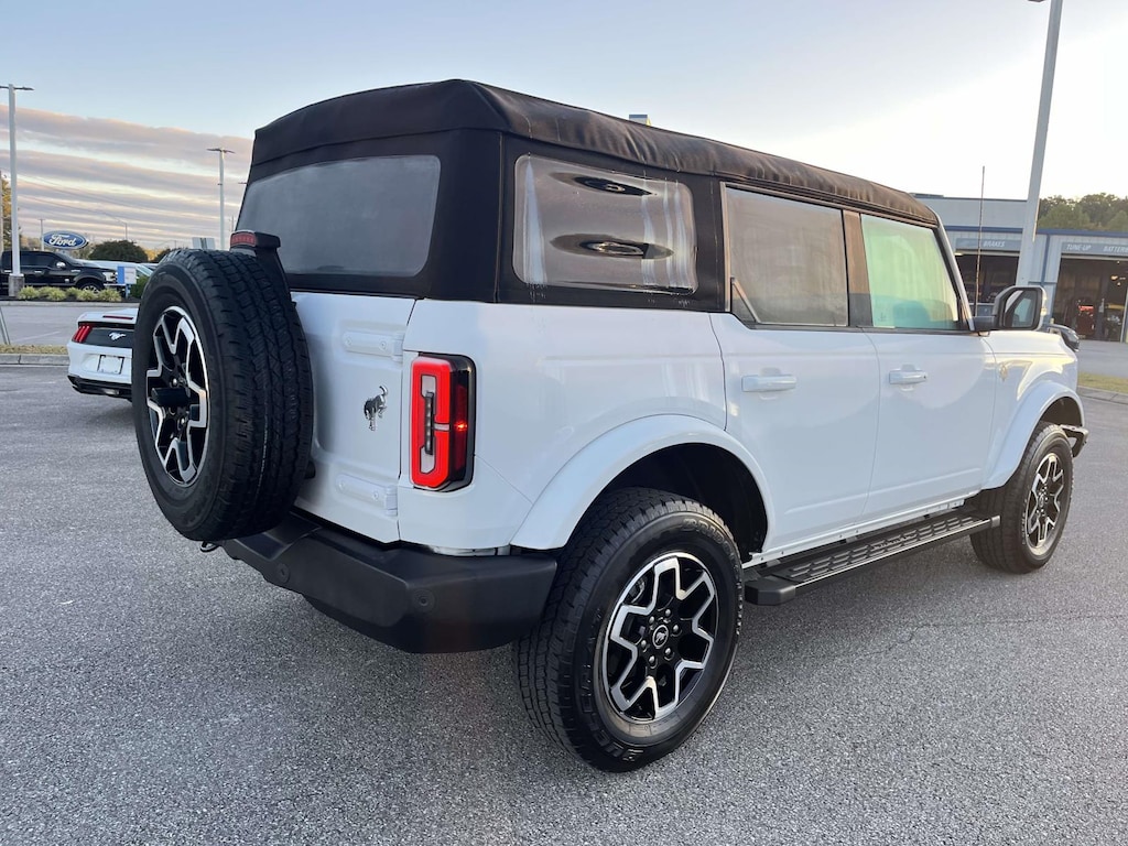 Used 2023 Ford Bronco Outer Banks 4x4 Sport Utility