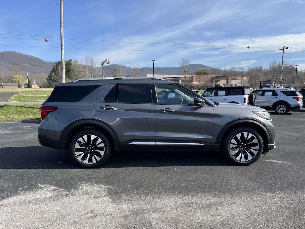 Used 2025 Ford Explorer Platinum SUV