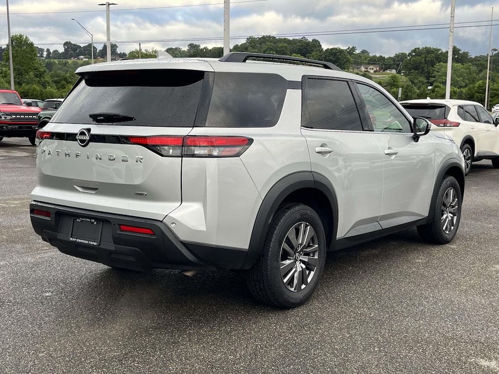 Used 2025 Nissan Pathfinder SV SUV
