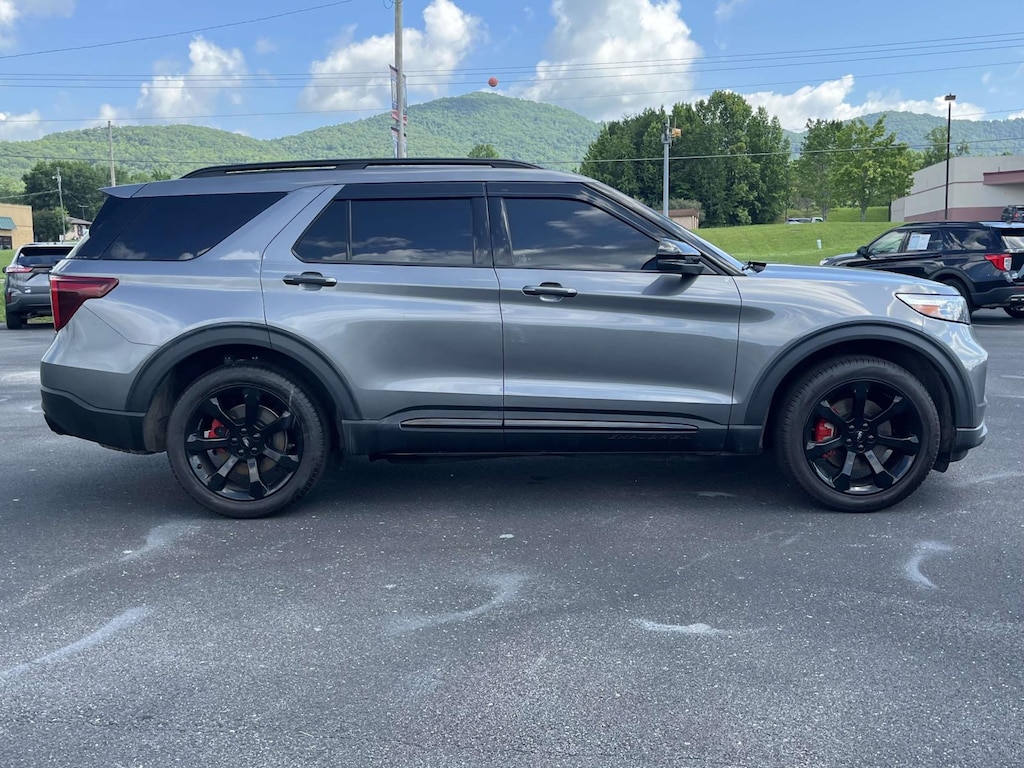 Used 2023 Ford Explorer ST SUV