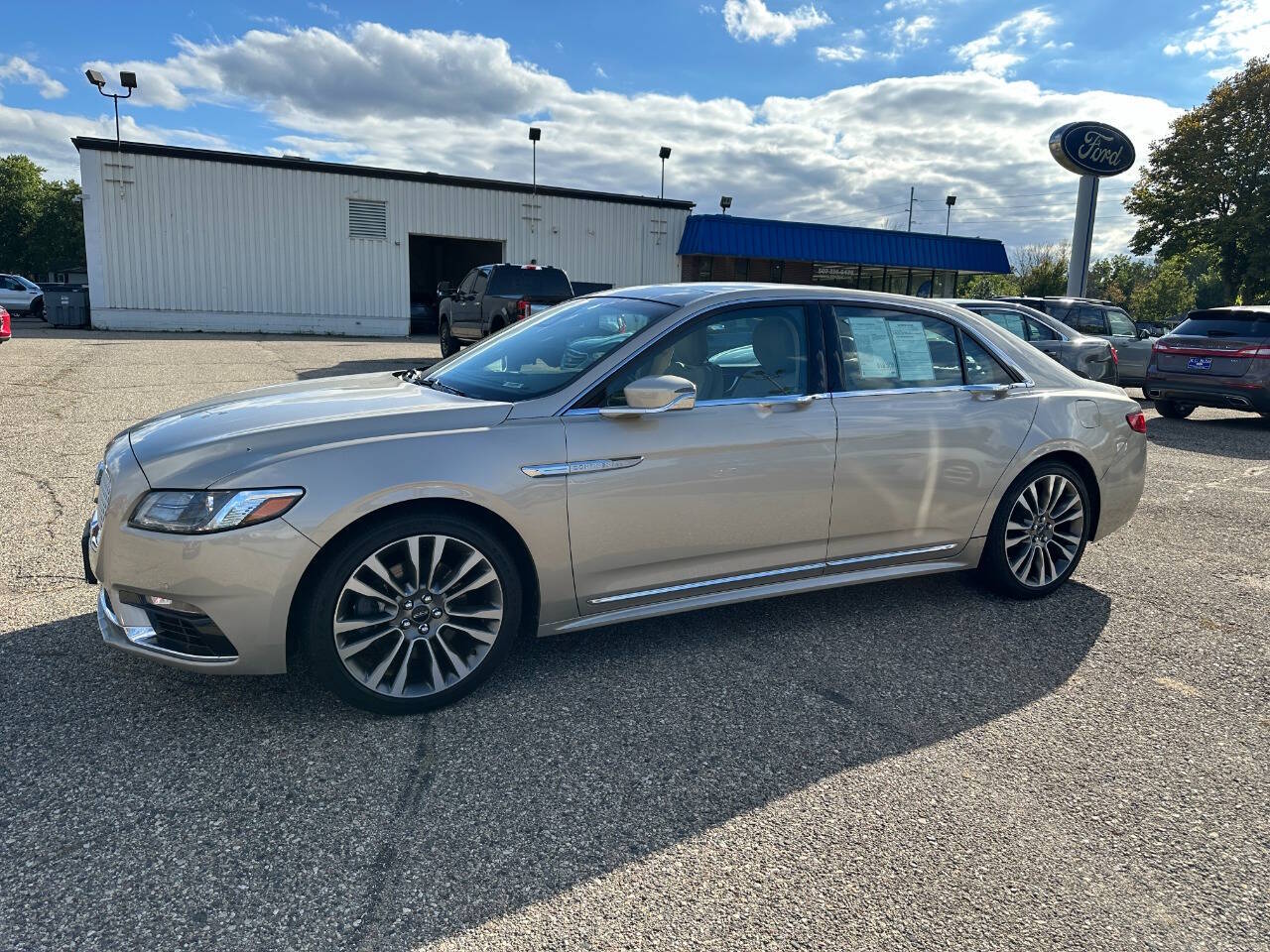2017 Lincoln Continental Select