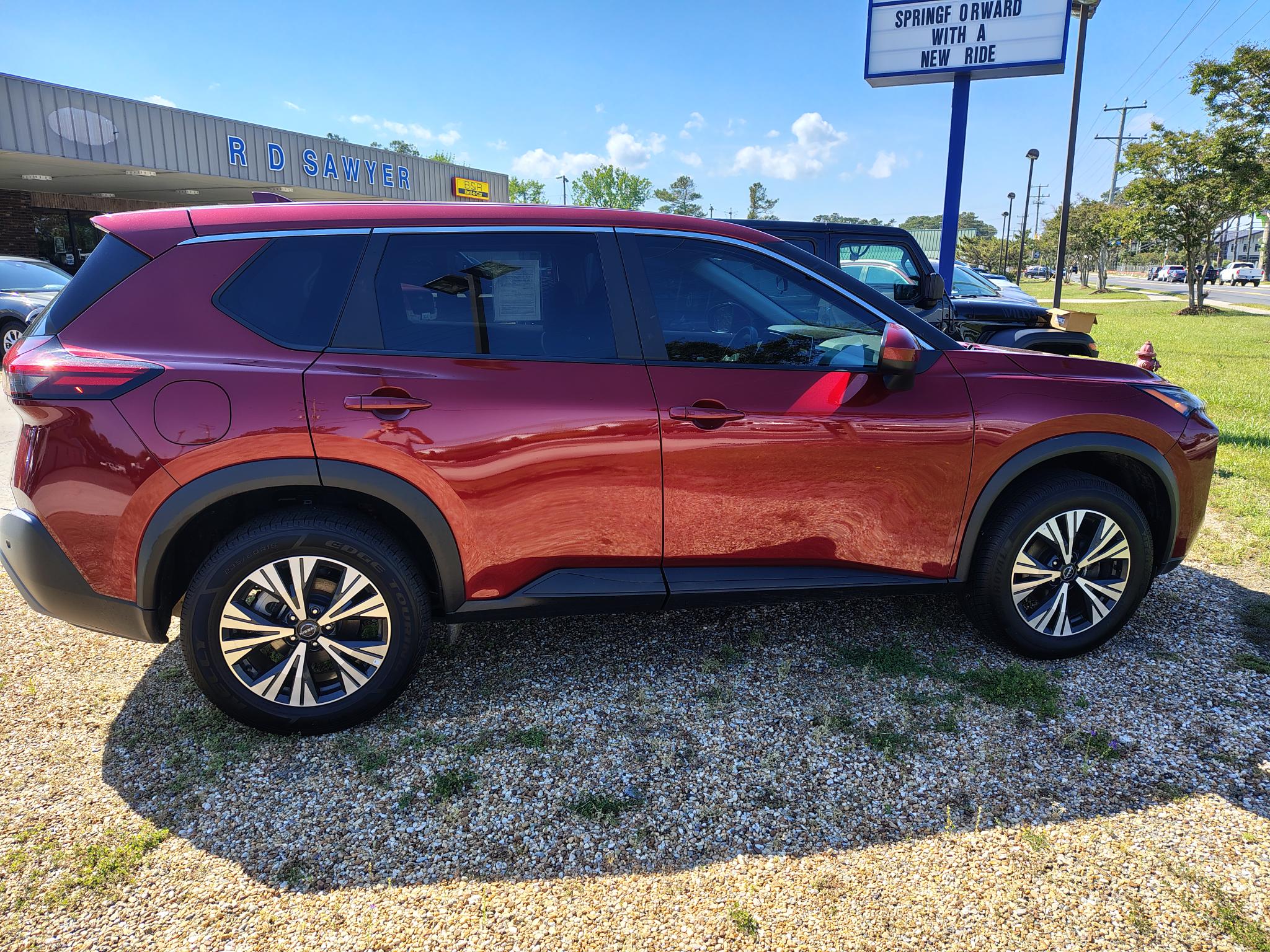 2023 Nissan Rogue SV - Photo 7