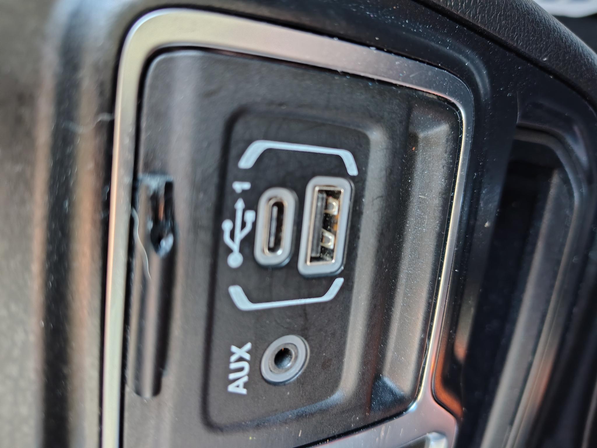 2022 Jeep Wrangler Unlimited Willys - Photo 21