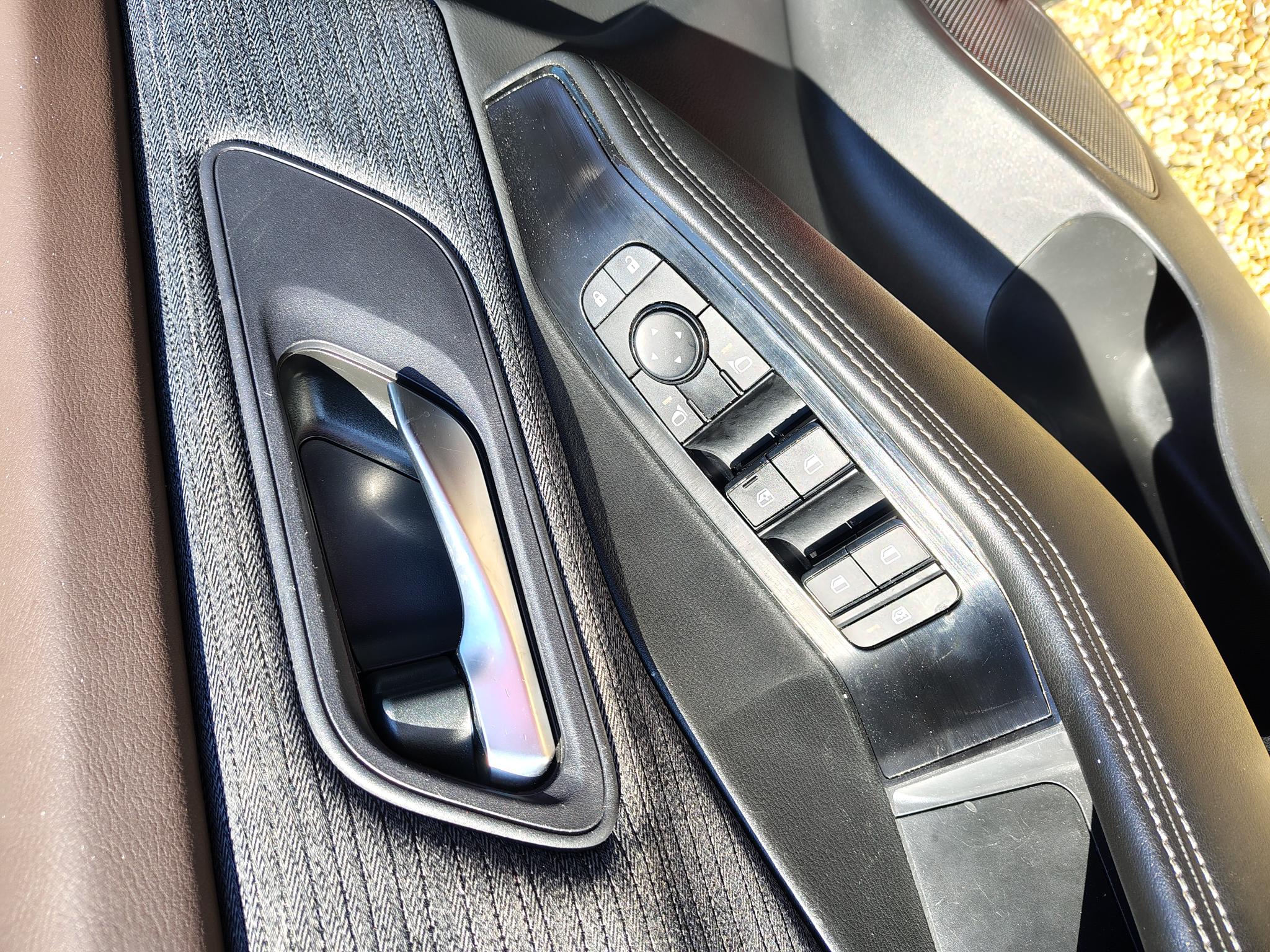 2023 Nissan Rogue SV - Photo 12