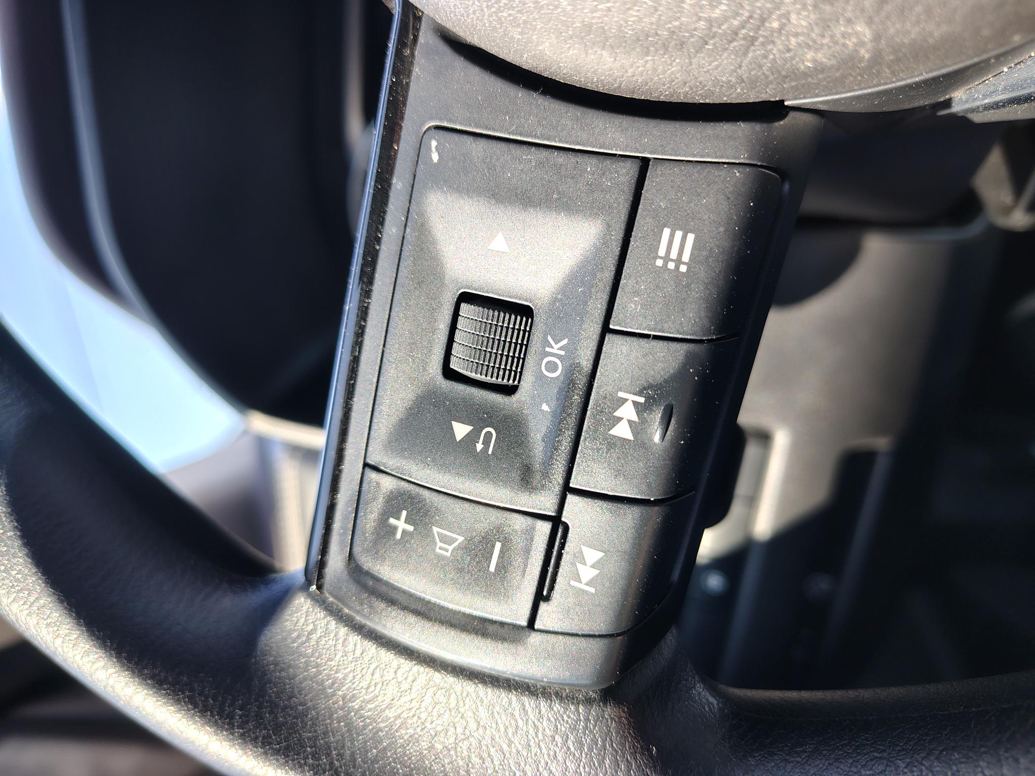2023 Nissan Rogue SV - Photo 15