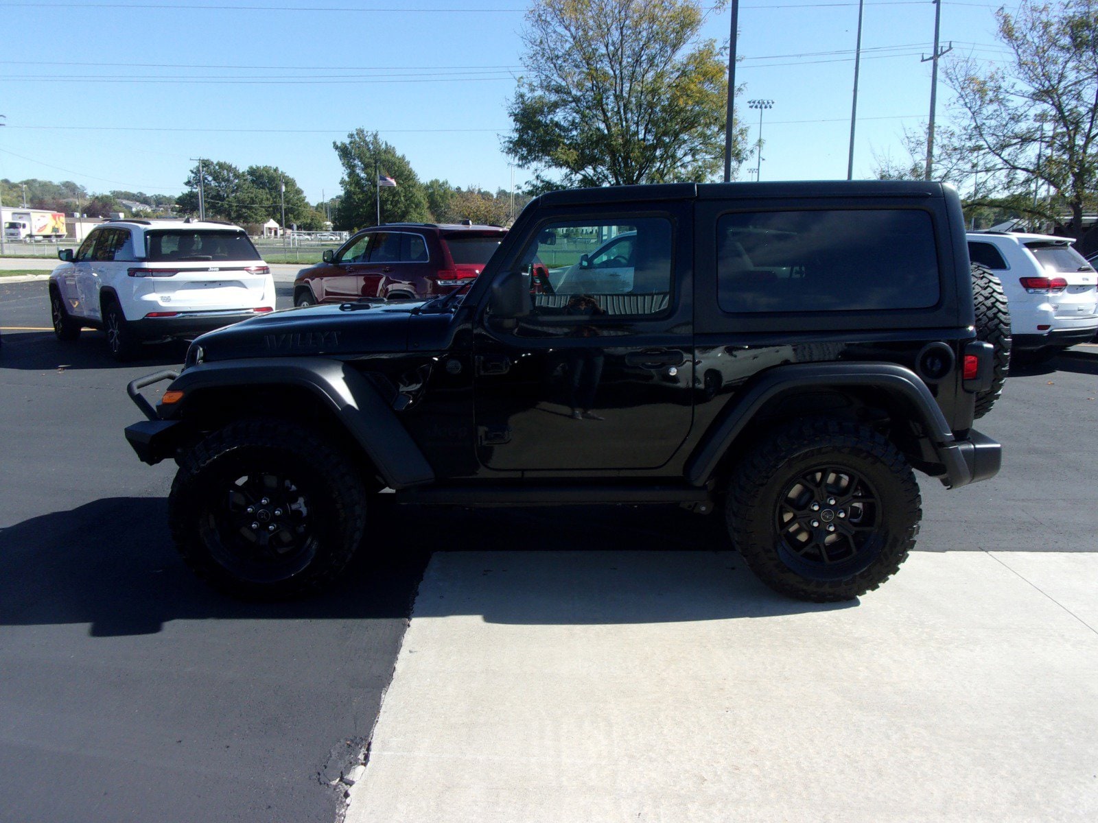 2025 Jeep Wrangler 2-Door Willys - Photo 4