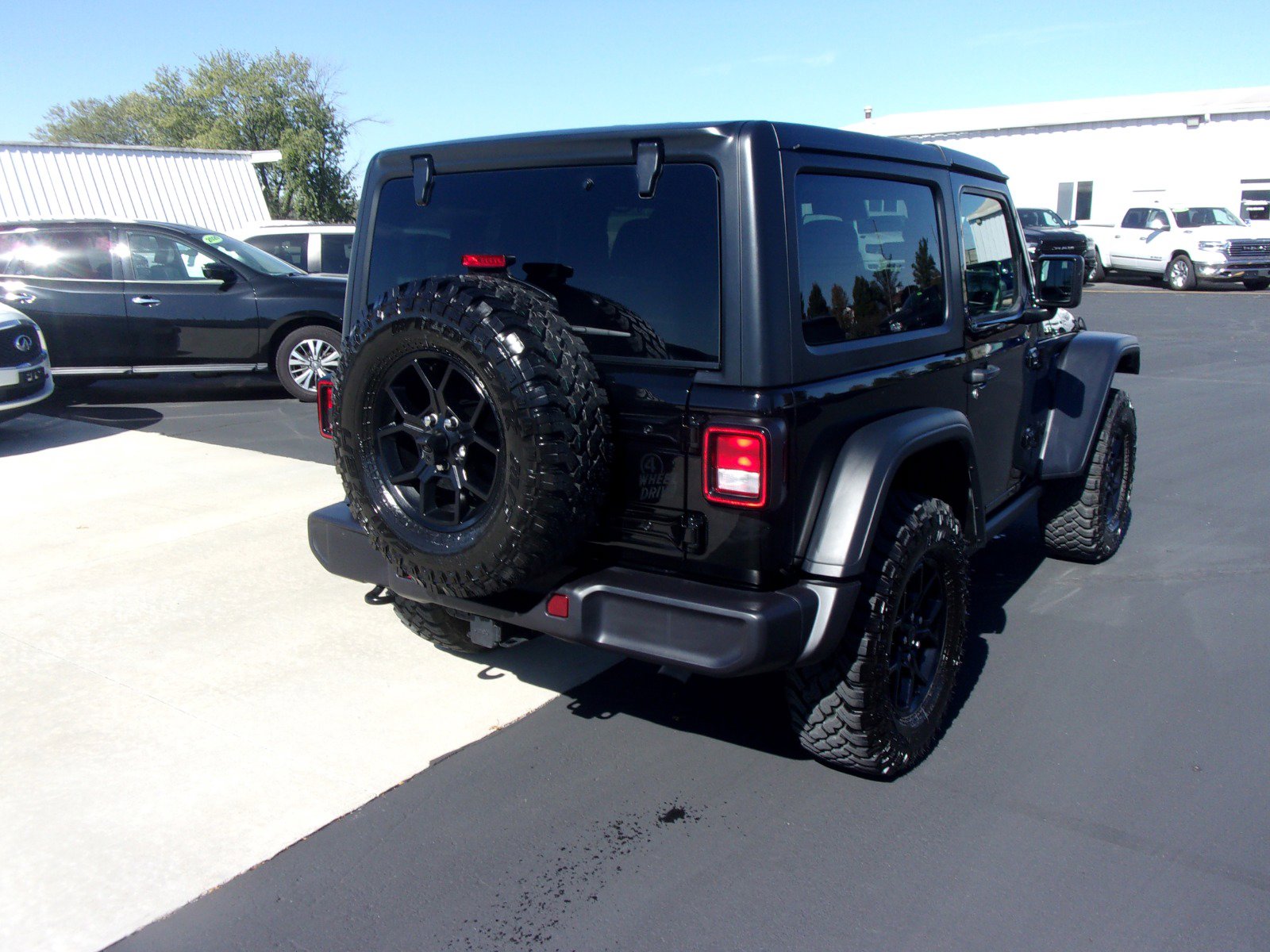 2025 Jeep Wrangler 2-Door Willys - Photo 7