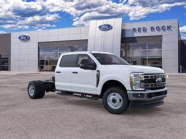 2026 Ford F-350 Super Duty Chassis Cab