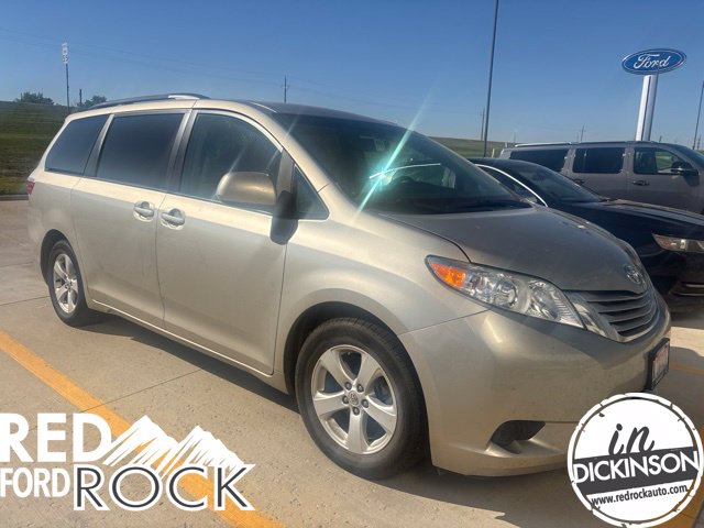 2015 Toyota Sienna LE