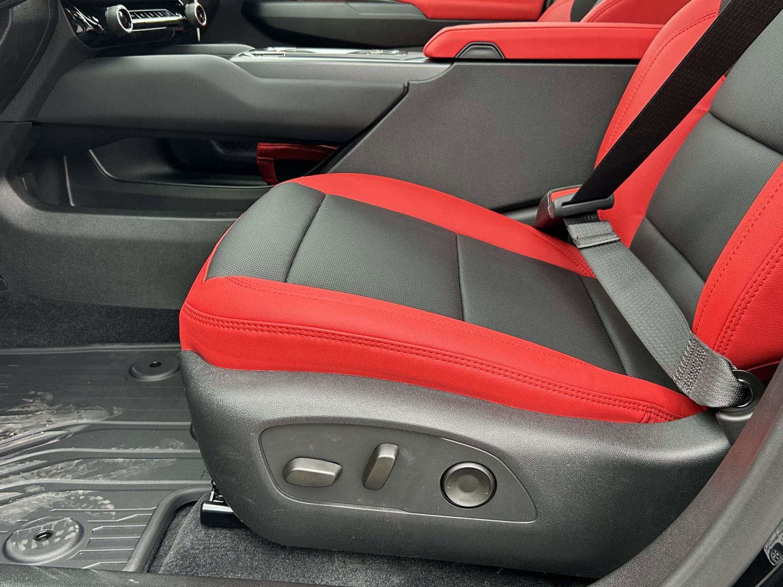 2026 Chevrolet Equinox EV RS - Photo 19