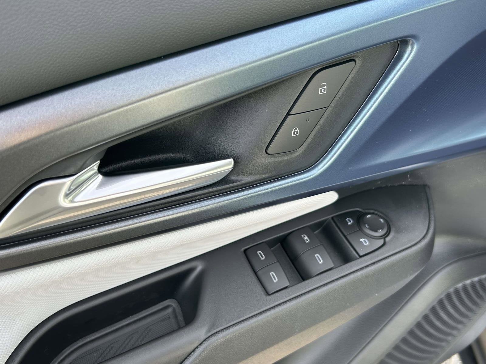 2026 Chevrolet Equinox EV 2LT - Photo 18