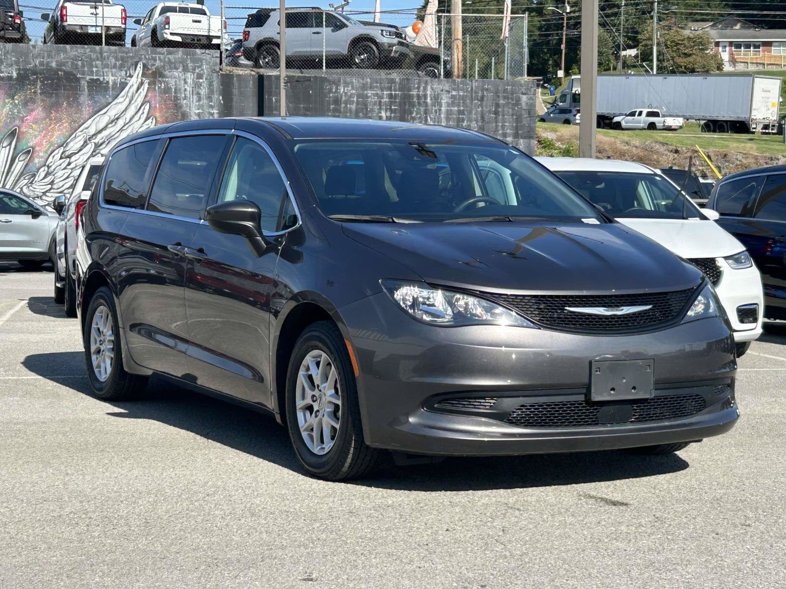 2023 Chrysler Voyager