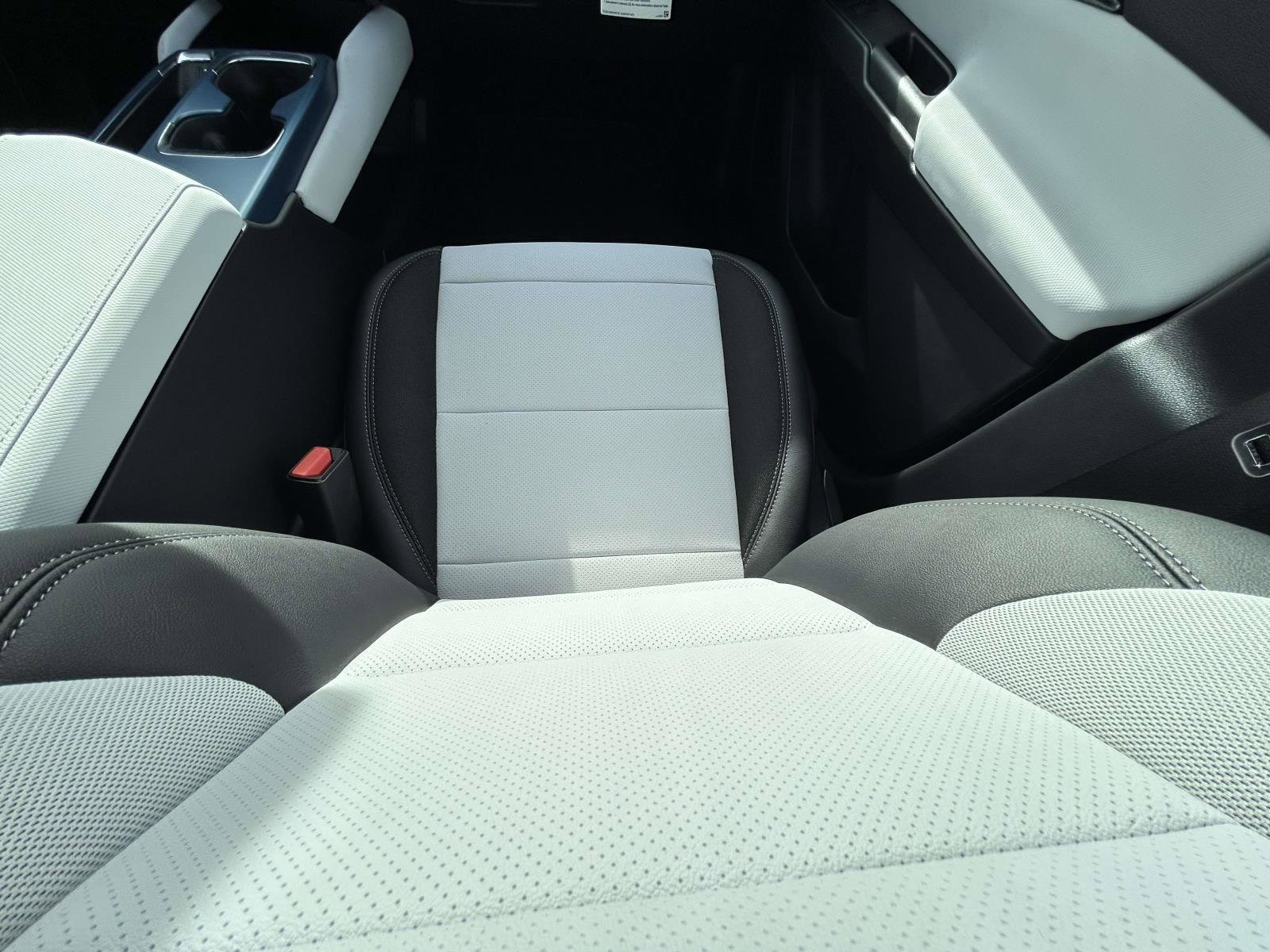 2026 Chevrolet Equinox EV 2LT - Photo 13