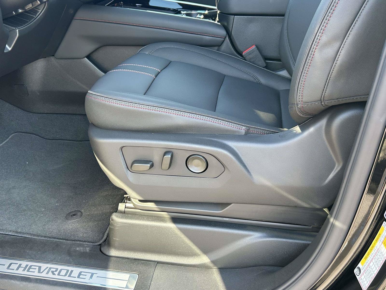 2026 Chevrolet Tahoe RST - Photo 18