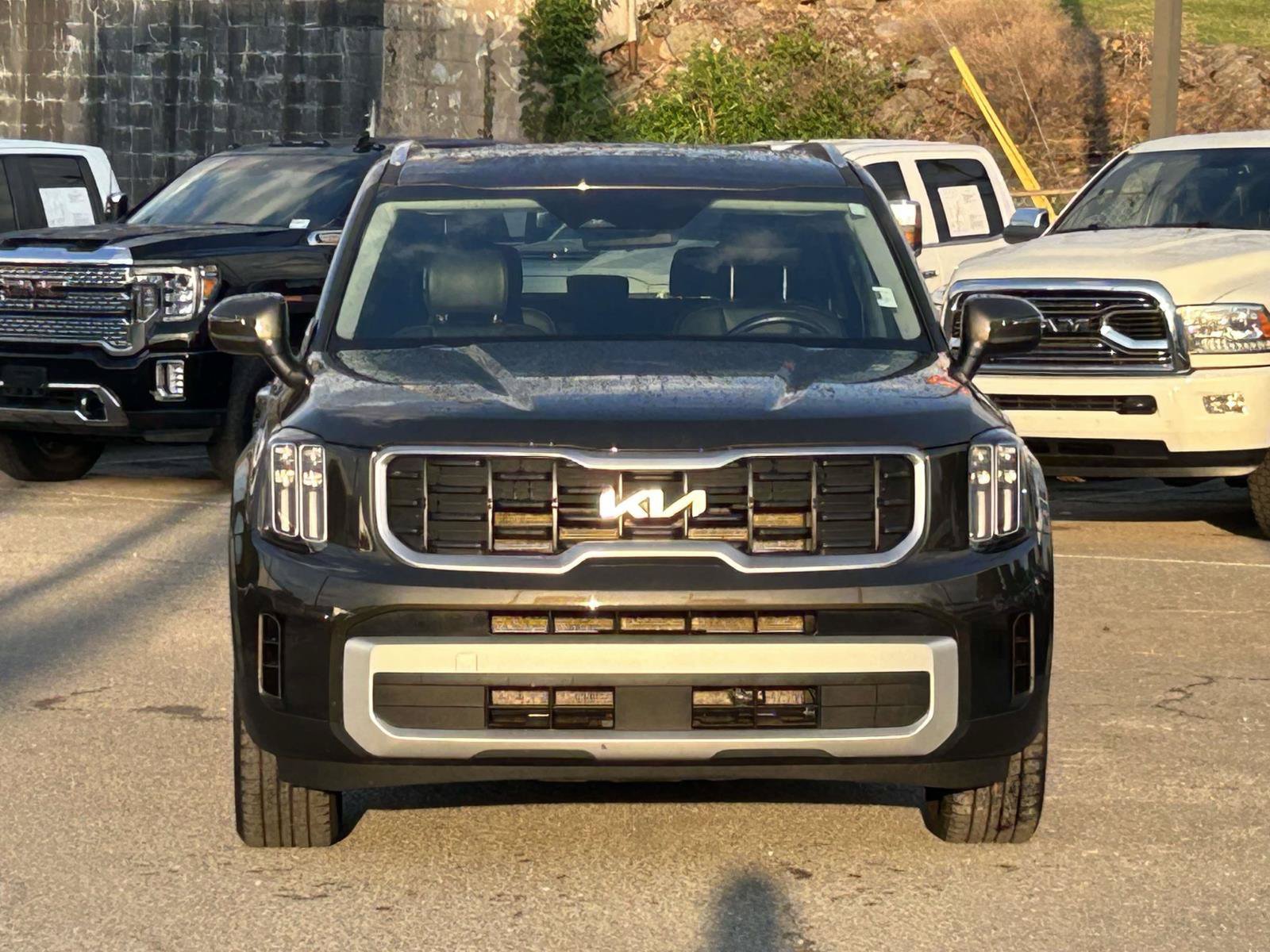 Used 2025 Kia Telluride S SUV