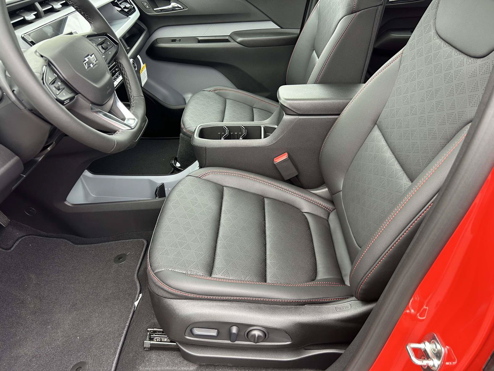 2027 Chevrolet Bolt RS - Photo 18