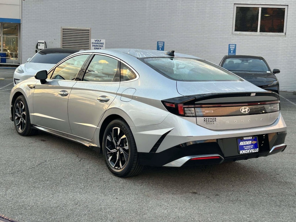Used 2025 Hyundai Sonata SEL Sedan