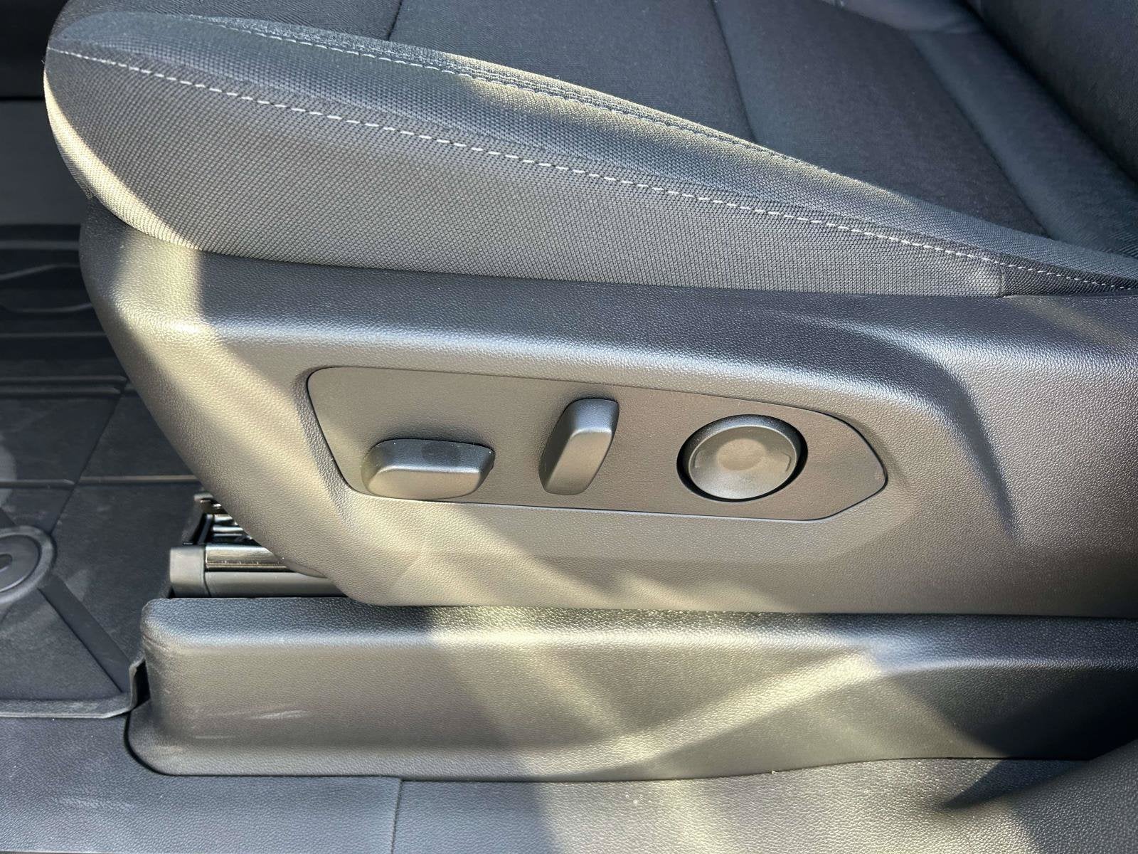 2026 Chevrolet Suburban LS - Photo 19