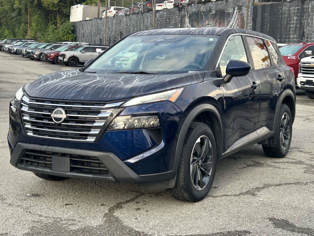 Used 2024 Nissan Rogue SV SUV